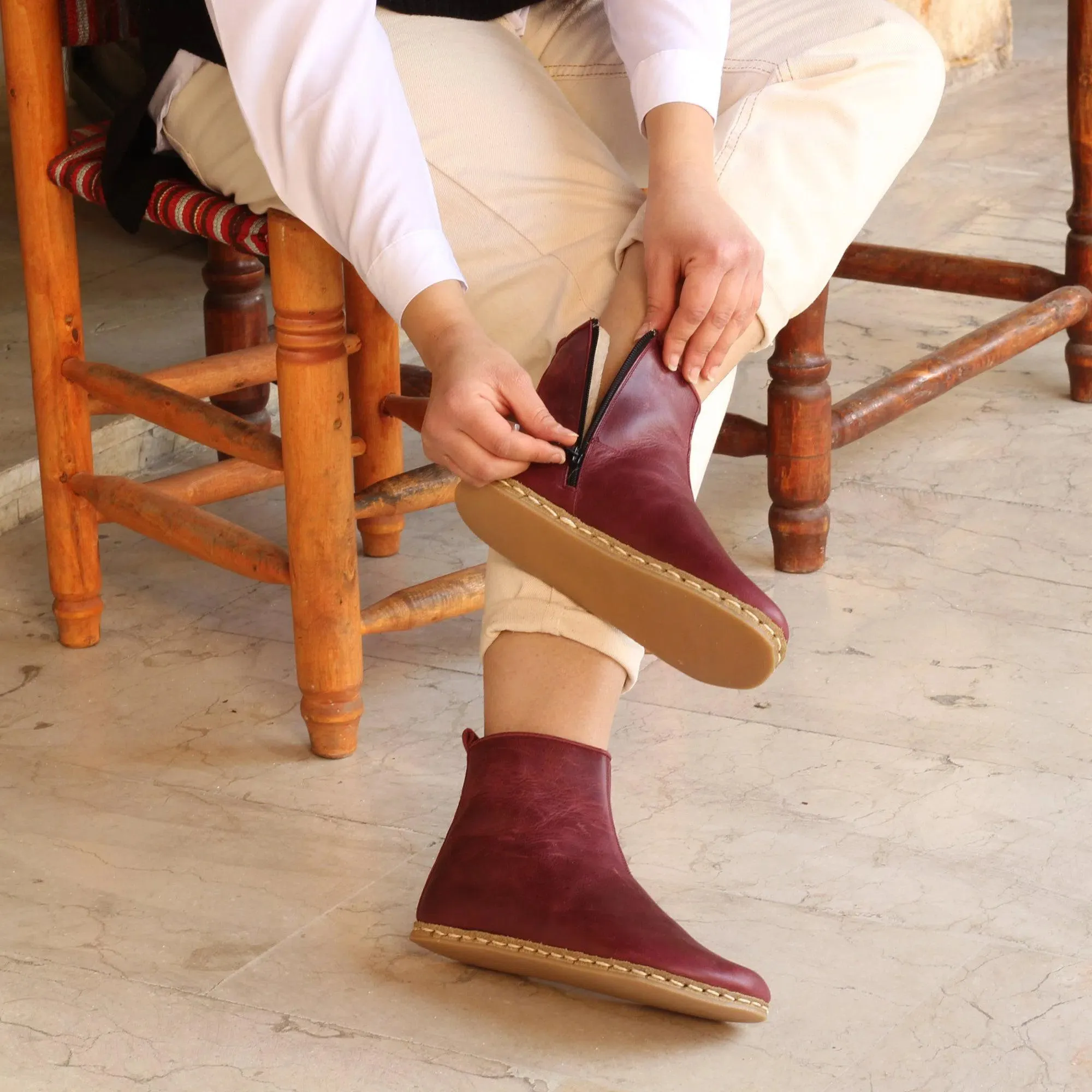 Barefoot Boots for Women with Zipper Burgundy