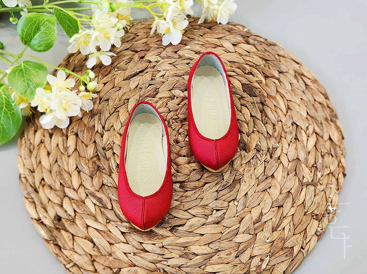 Cute Baby Girl Hanbok Shoes in Red