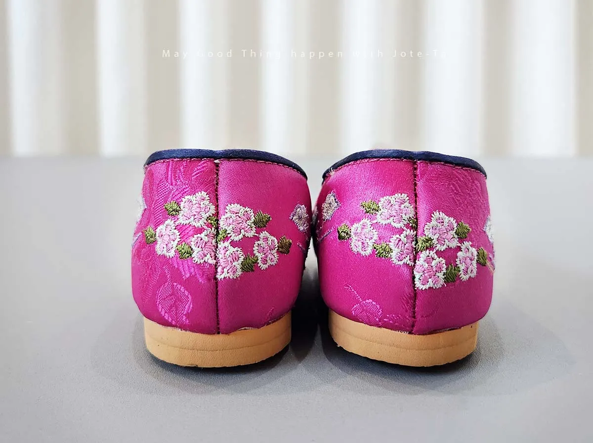 Embroidered Flower Baby Girl Hanbok Shoes in Magenta