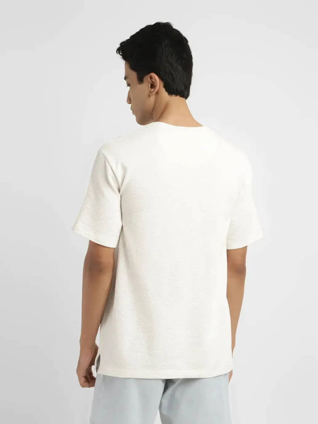 Men's Textured Round Neck T-shirt