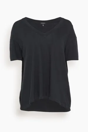 V-Neck Boxy Seamless T-Shirt in Black