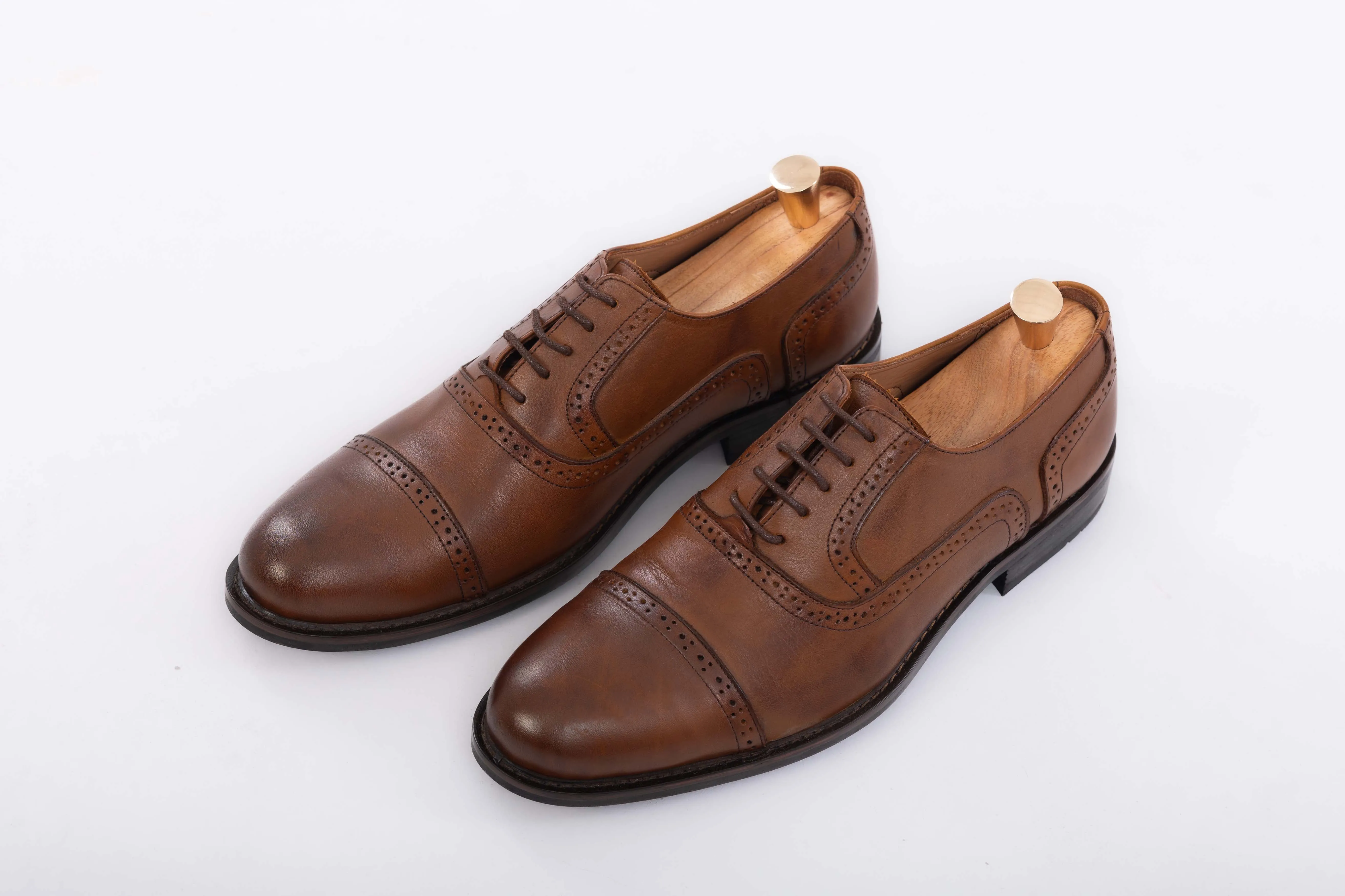 wing tip shoes-brown